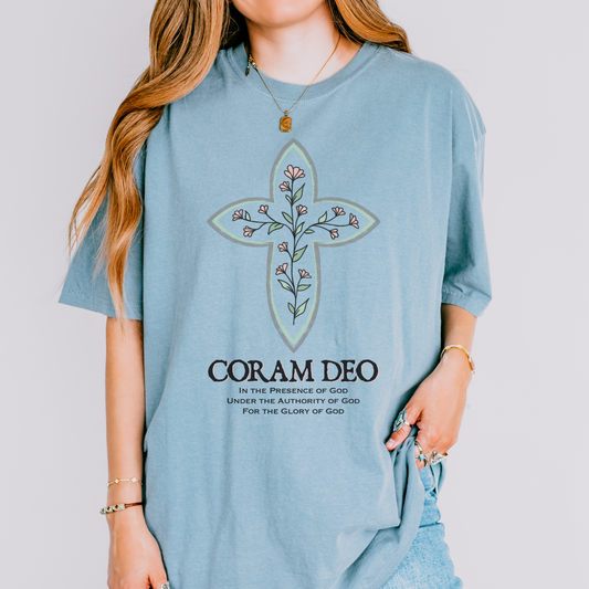 Coram Deo | T-Shirt